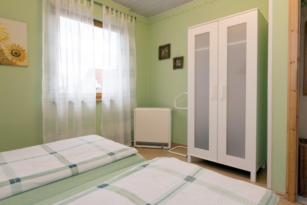 Gaestehaus Hauser Руст Екстериор снимка